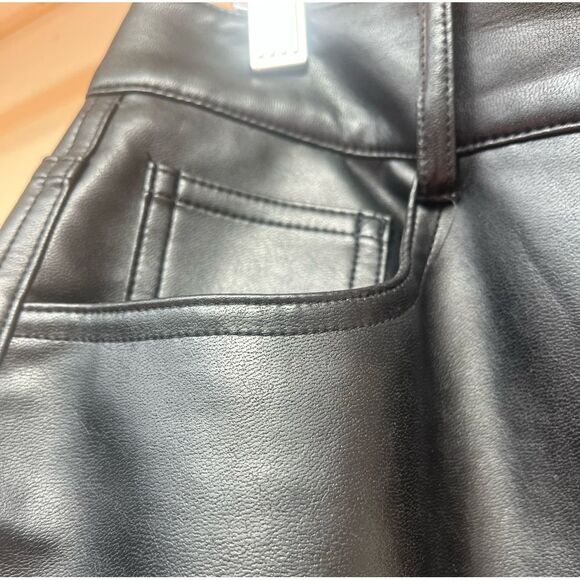 Aritzia Wilfred Black faux Leather High-Waisted Pants, hidden button closure, 2 - Picture 7 of 10